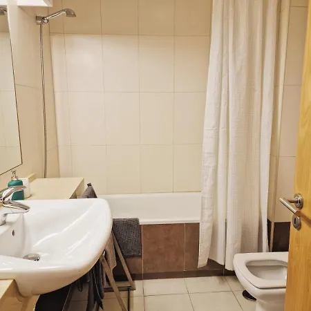 Near Parque Nacoes * Lissabon