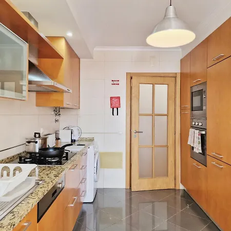 Apartment Near Parque Nacoes Lisbon