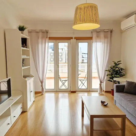 Near Parque Nacoes Lissabon